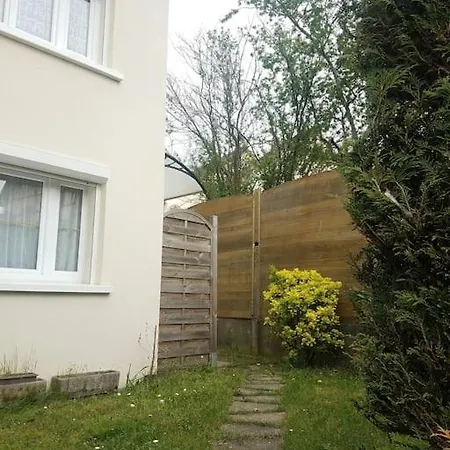 Logement Independant, Proche Gare Aubergenville Exterior foto
