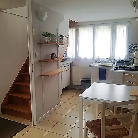 Logement Independant, Proche Gare Aubergenville Exterior foto
